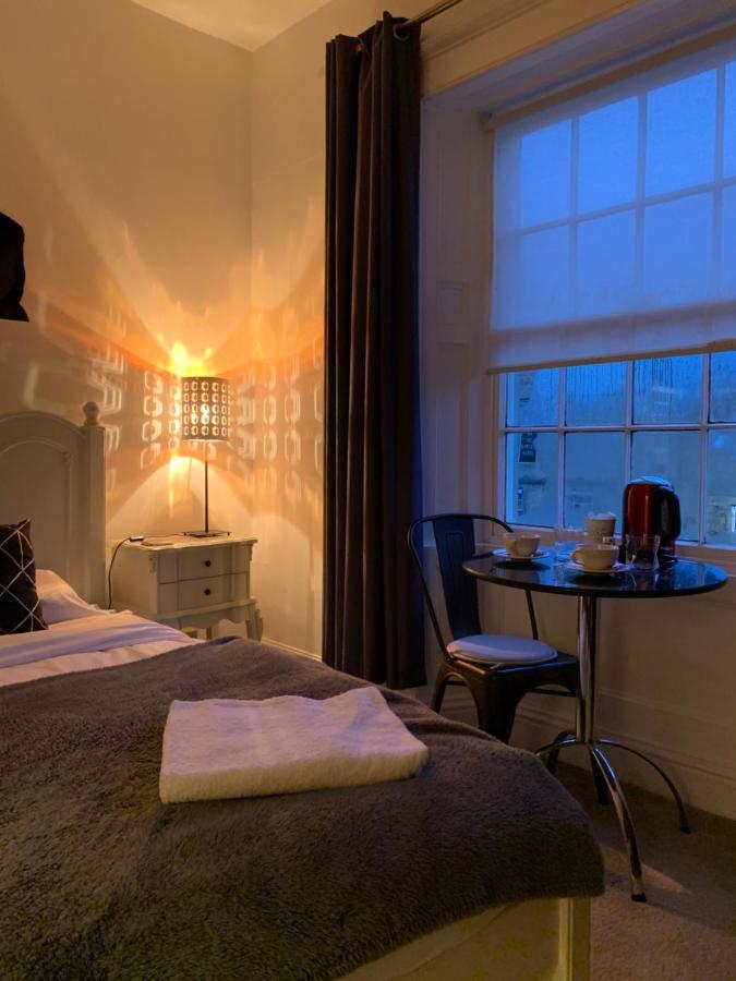 Wansford Country Lounge B&B Экстерьер фото